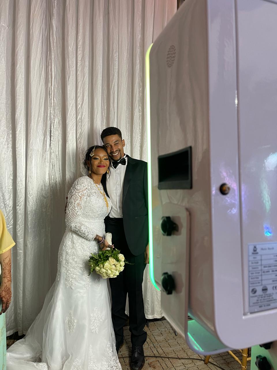 Wedding photo booth guest photo