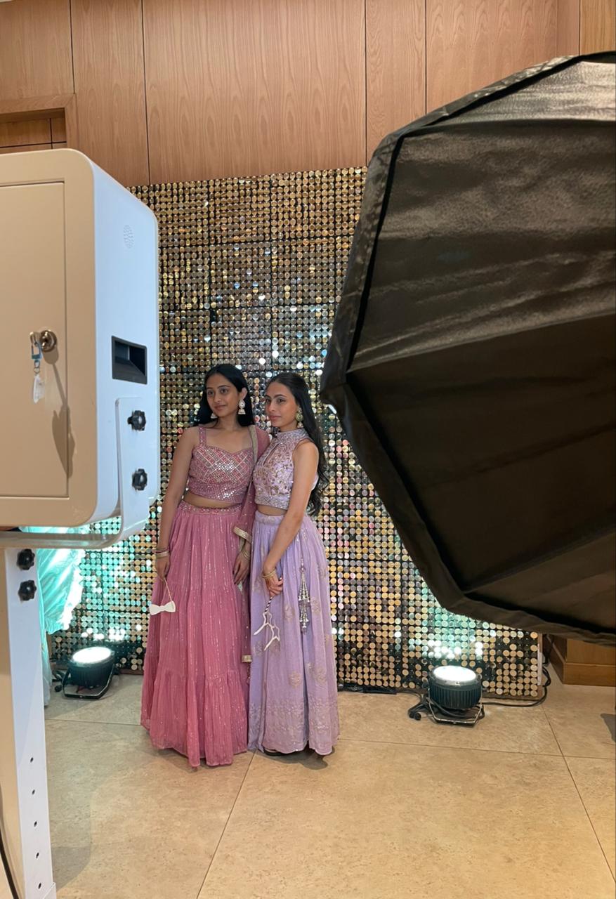 Wedding photo booth guest photo